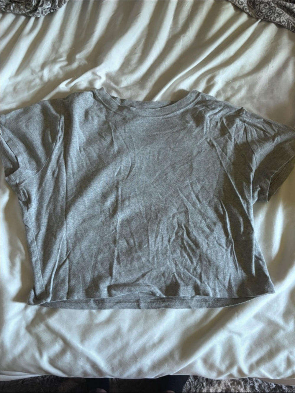 Hollister Gray Cropped Short-Sleeve Tee